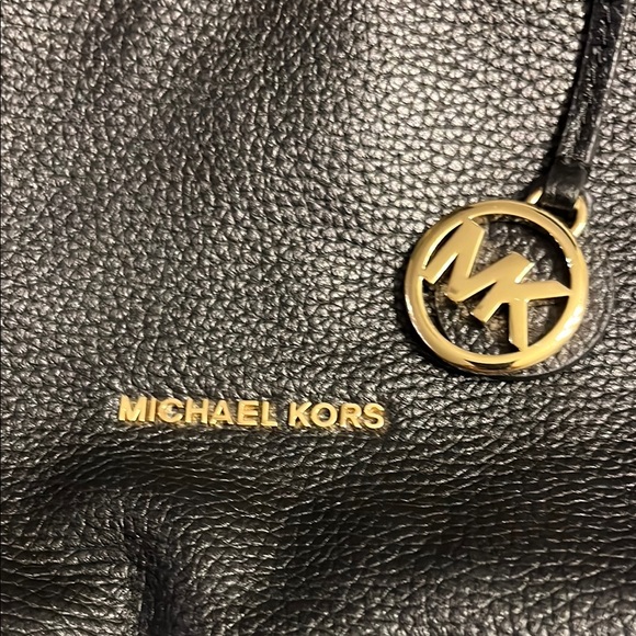 Michael Kors Black Pebbled Leather Shoulder Bag - Picture 3 of 11